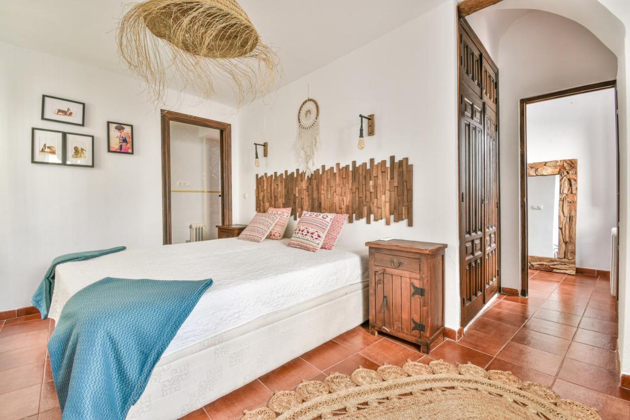 Pinos del Valle Casa Sol Y Aire - Vakantievilla In Dorp Met Prive Zwembad المظهر الخارجي الصورة