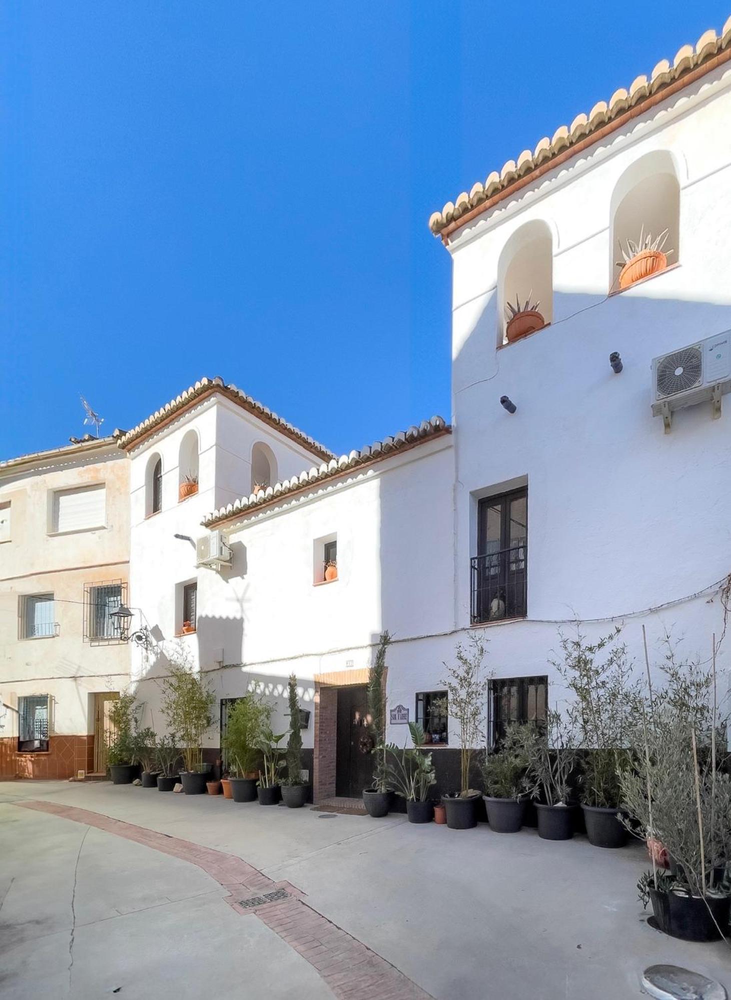 Pinos del Valle Casa Sol Y Aire - Vakantievilla In Dorp Met Prive Zwembad المظهر الخارجي الصورة